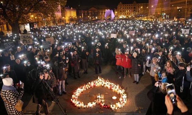Evroparlament Raskritikoval Polskij Zakon Ob Abortah C6556ea