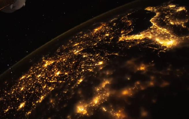 Огни ночной Европы на снимке из космоса.